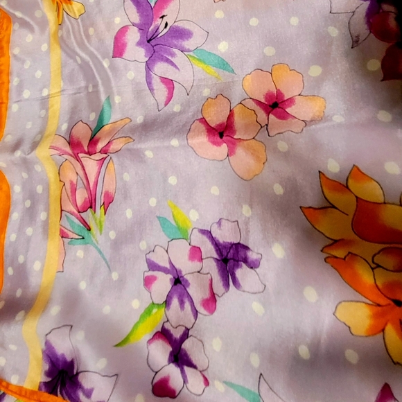 Gorgeous and rare Vintage Baar & Beard silk scarf 30 X 30 in square flawless - Picture 6 of 11